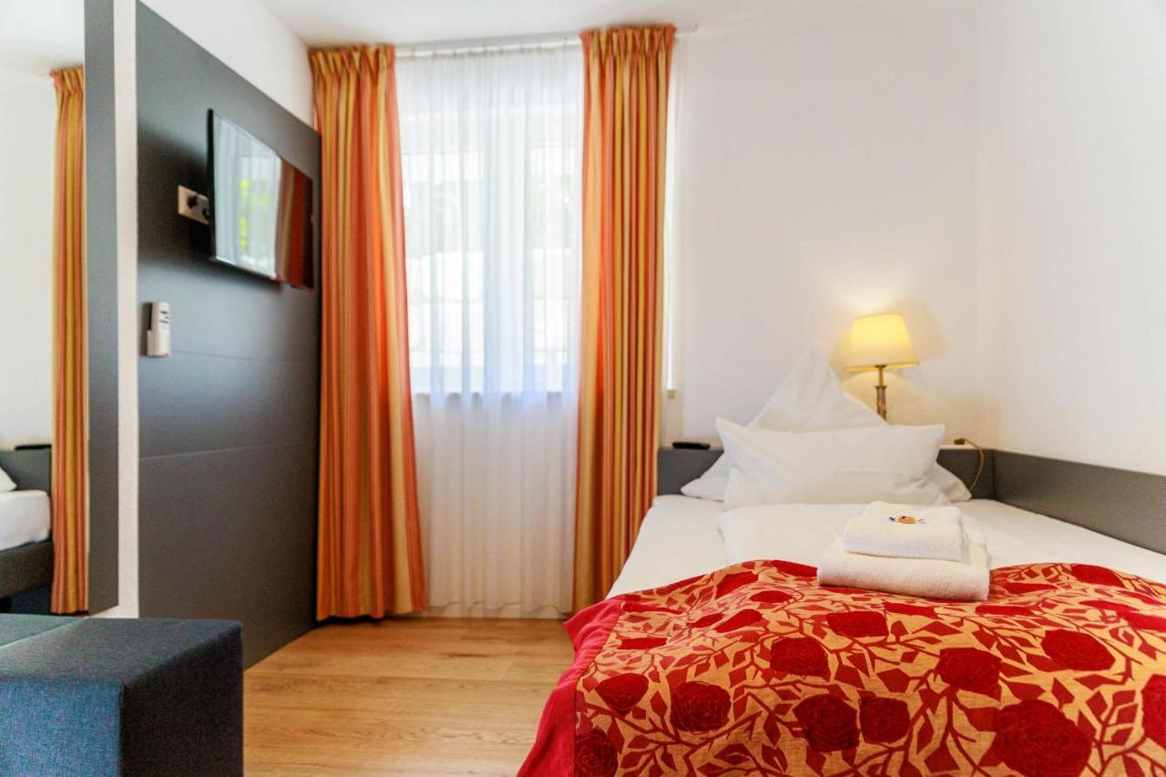 Bodensee-Hotel Kreuz Ульдинген-Мюльхофен Экстерьер фото